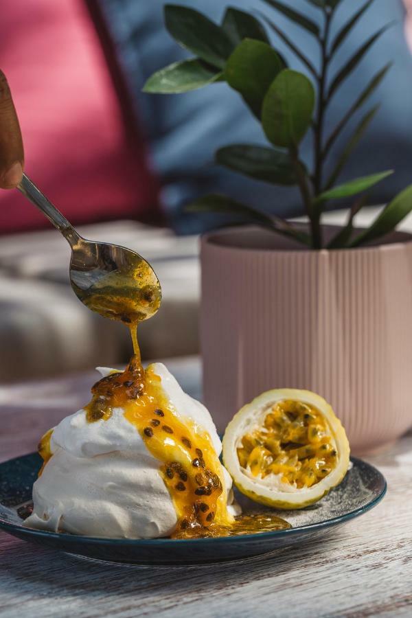 Sea Salt Society Otel Hikkaduwa Dış mekan fotoğraf